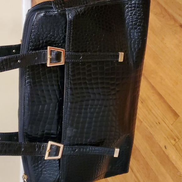 Etienne Aigner Handbag - Picture 3 of 5